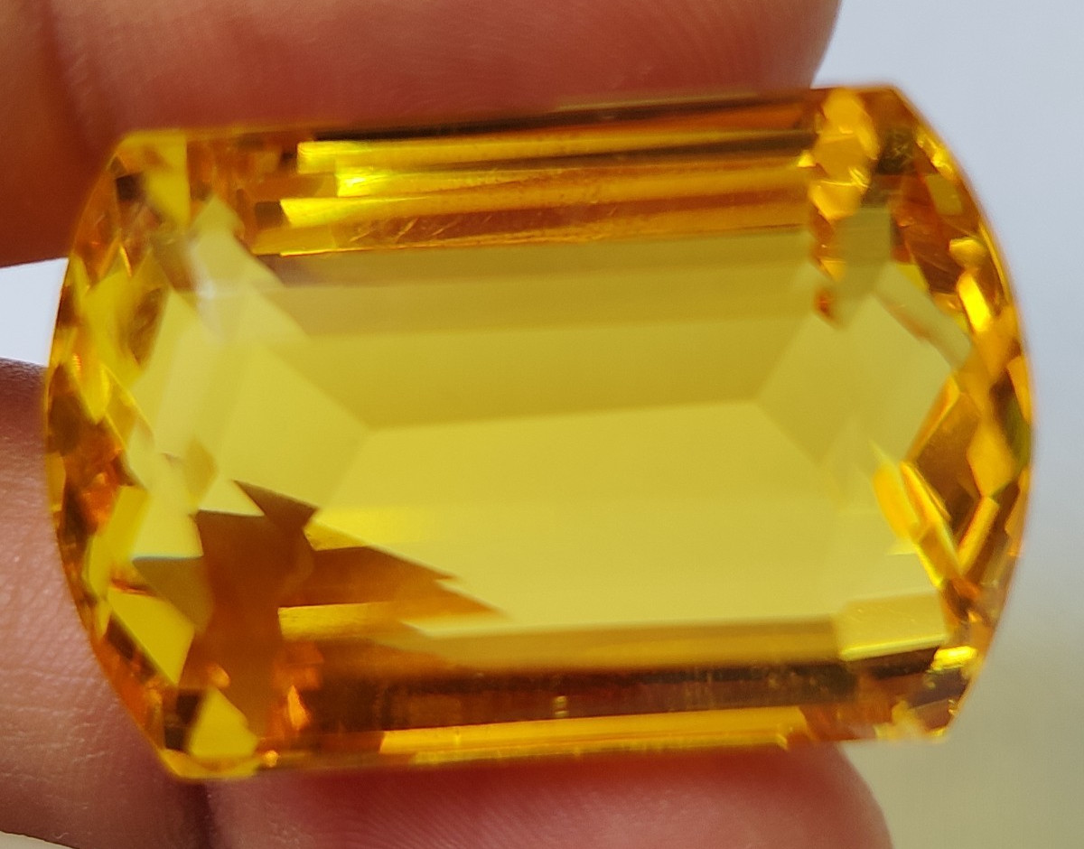 AAA+ Large Yellow Citrine 85.15 Ct. Round Cut Loose Gemstone for Ring & Pendant