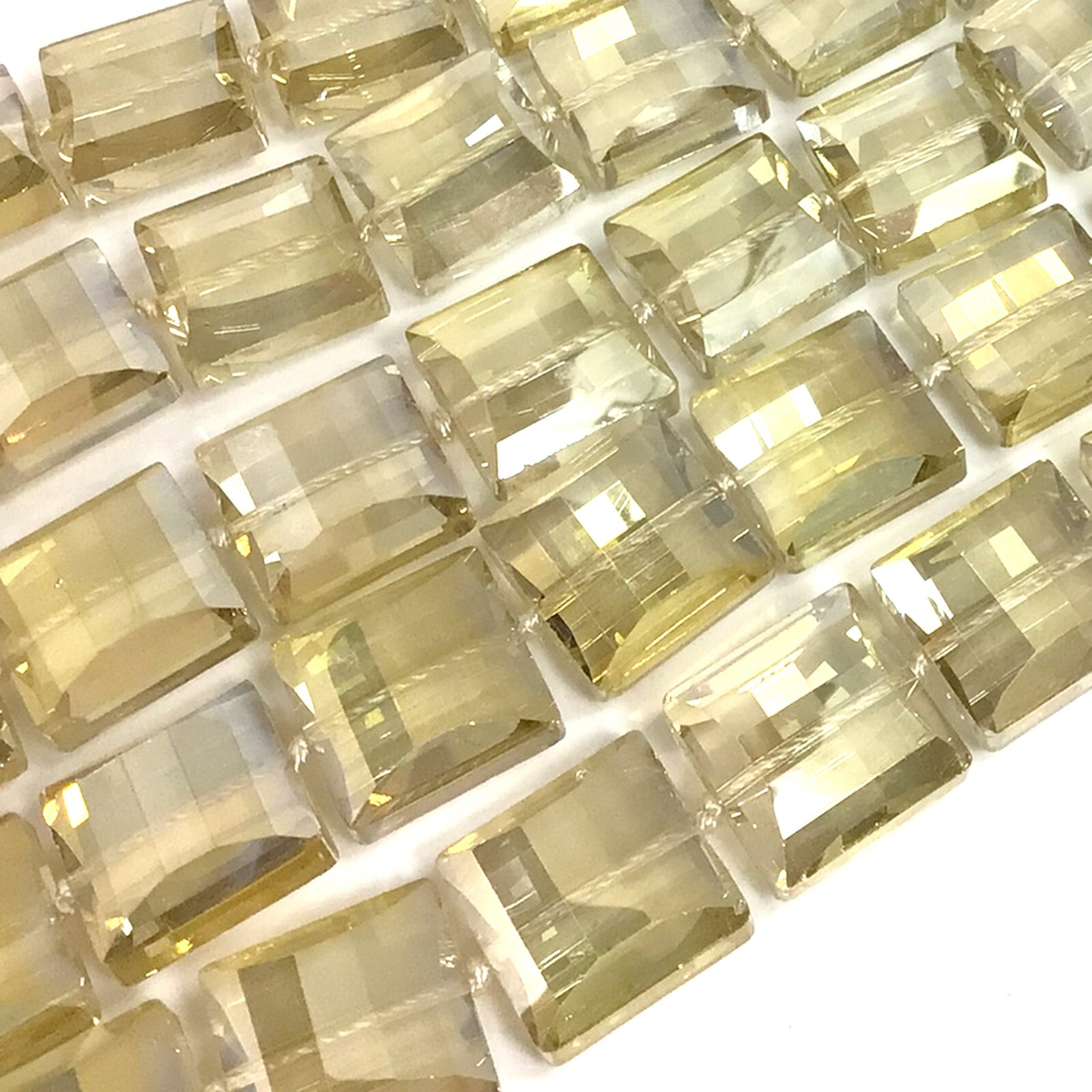 Champagne Cream Yellow Crystal Faceted Flat Square Bead 18mm Handcut 15″ 19pcs