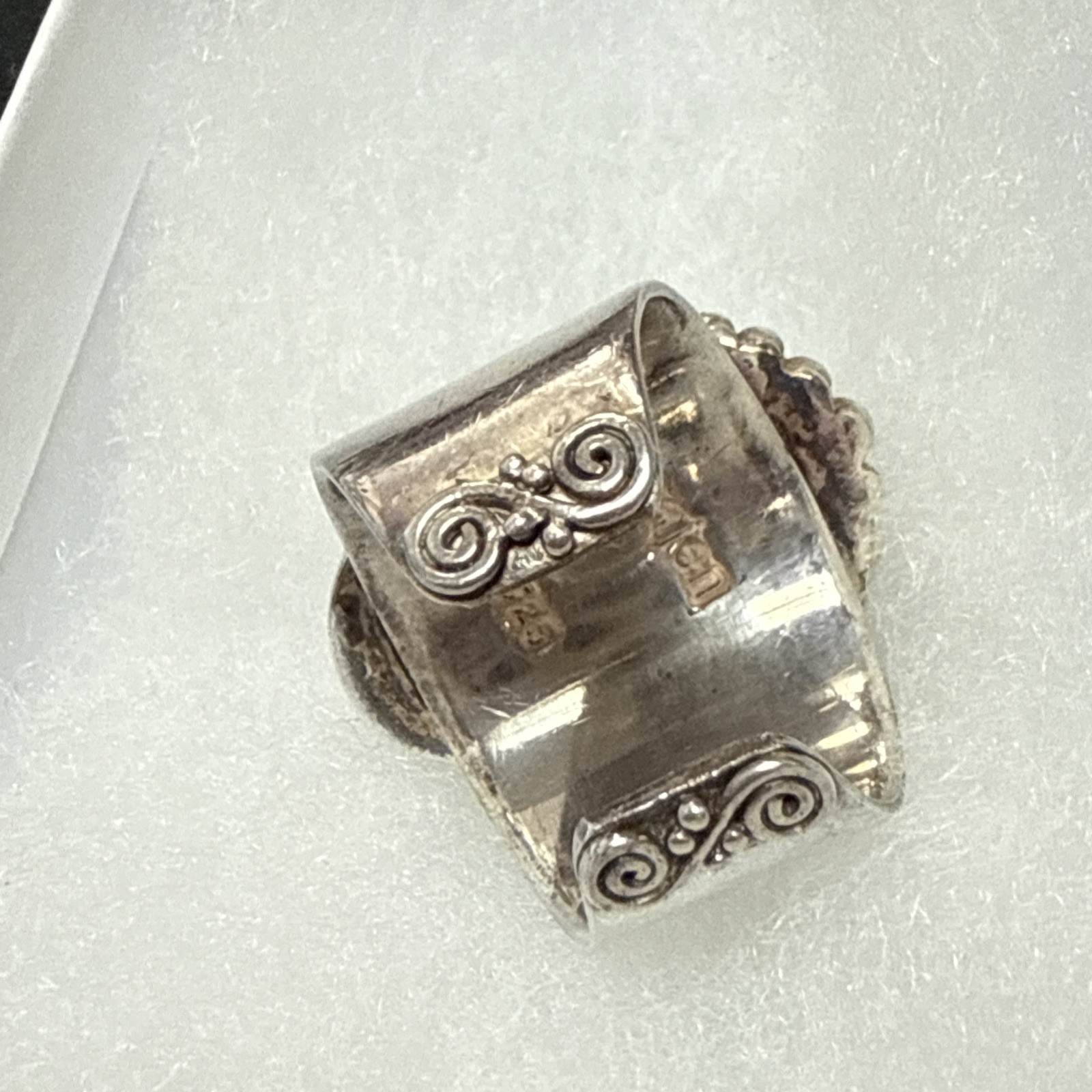 SAJEN 925 STERLING SILVER BLUE SAPPHIRE CARVED MOON FACE RING