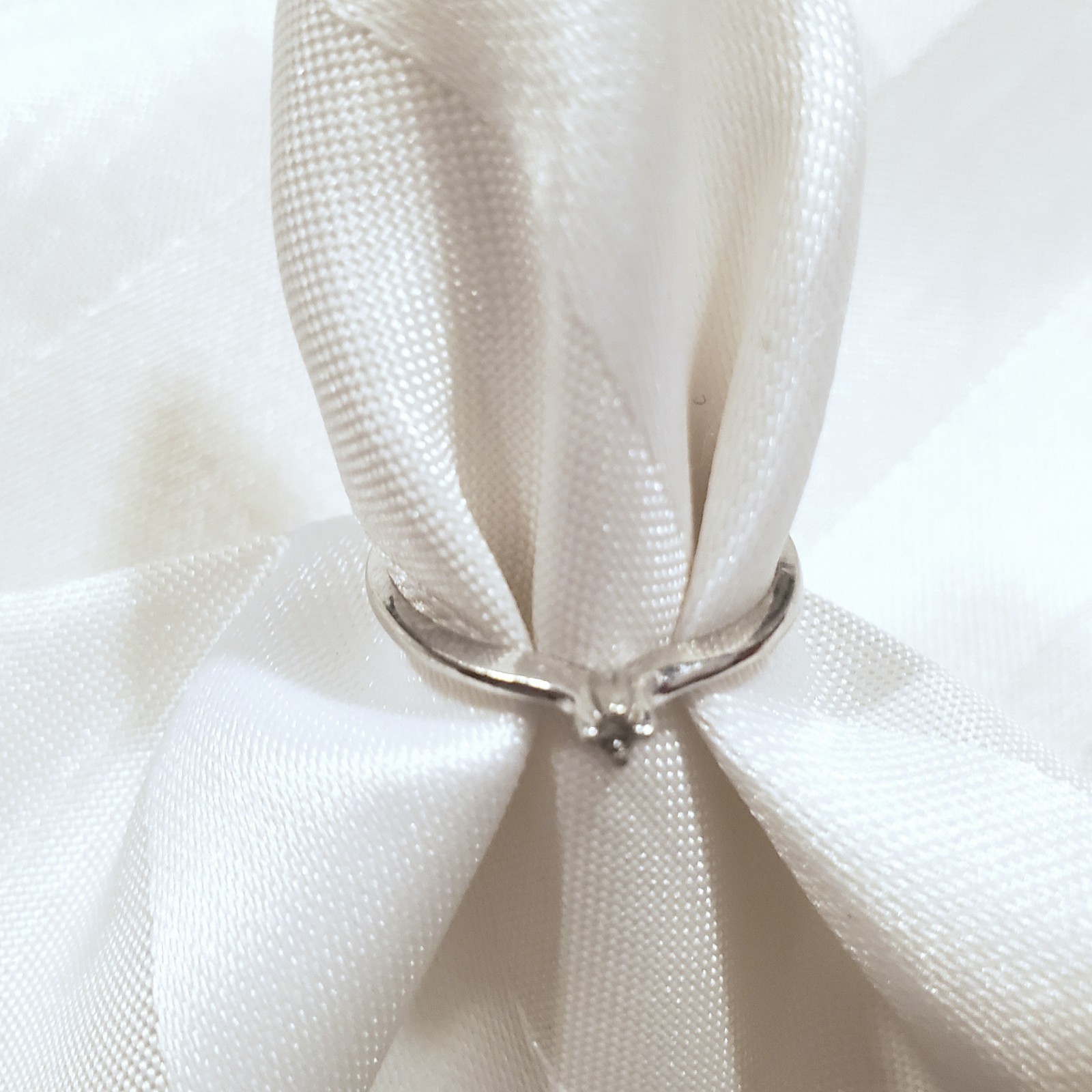 10K Solid White Gold Classic Band Diamond Minimalist Design Style Ring Sz 6 1/4