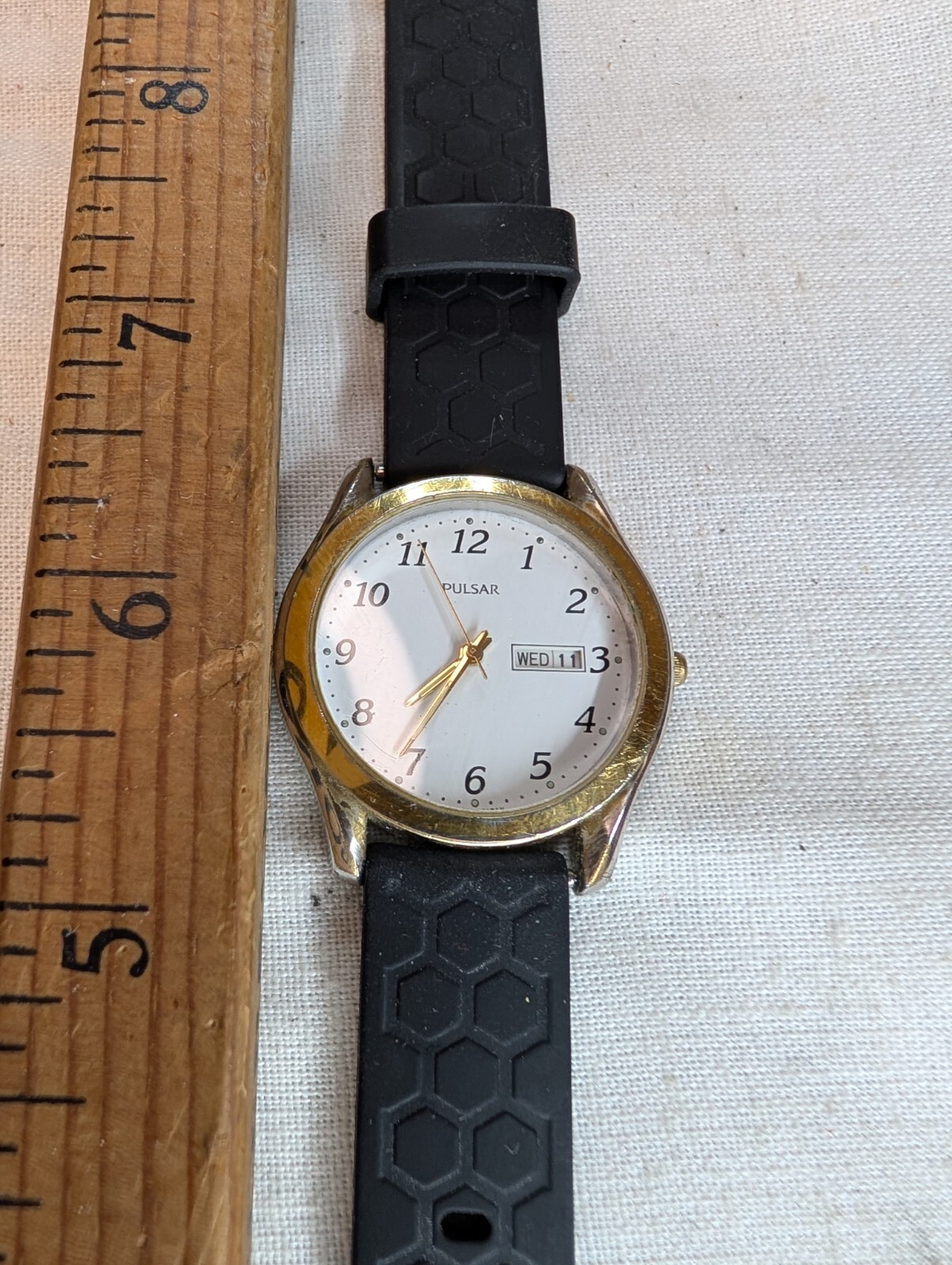 Pulsar Watch Men 38mm Silver Gold Tone Day Date Rubber Band – New Battery