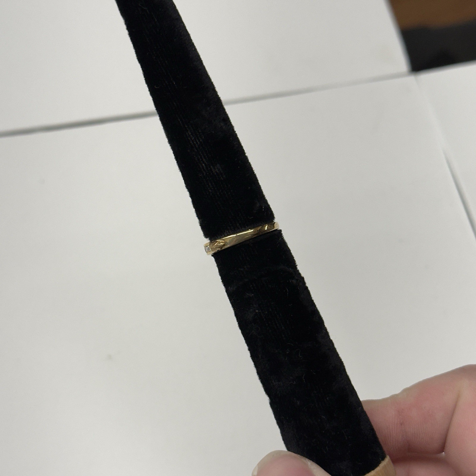 Landstrom’s Black Hills Gold 5 Natural Diamond Wedding Band .25CTW 10K Sz 7