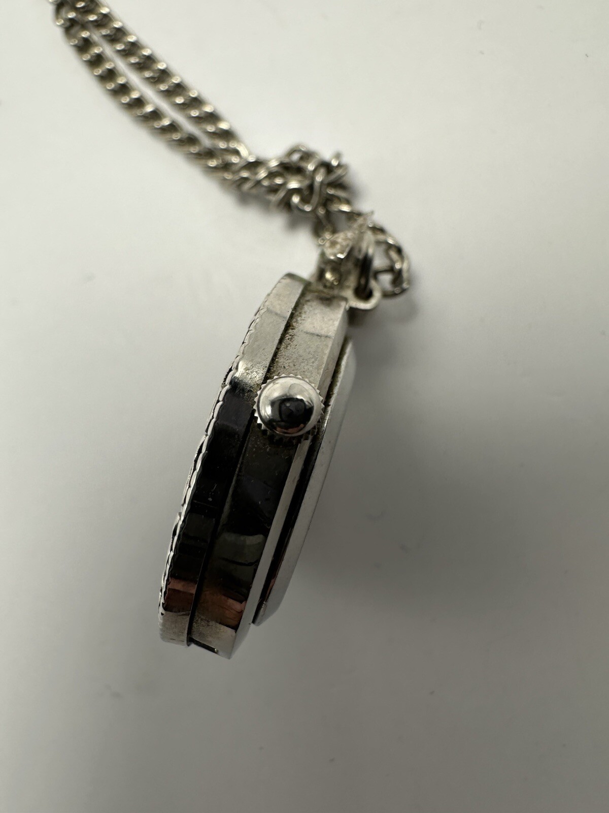 Sarah Coventry Ladies SCL339I Pendant Watch New Battery 26MM Silver Tone B43