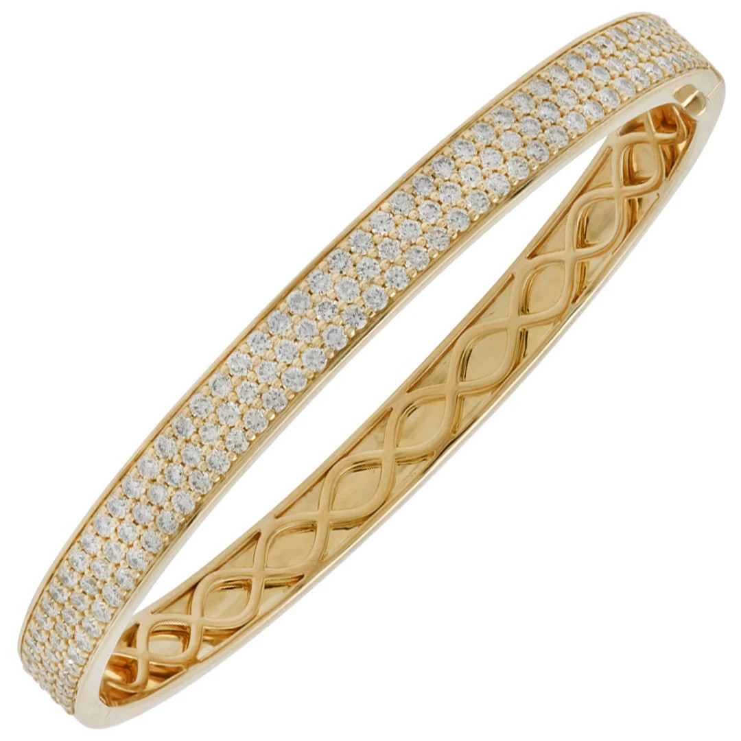 18k Yellow Gold Bangle with 4.80ct Round Brilliant Diamonds
