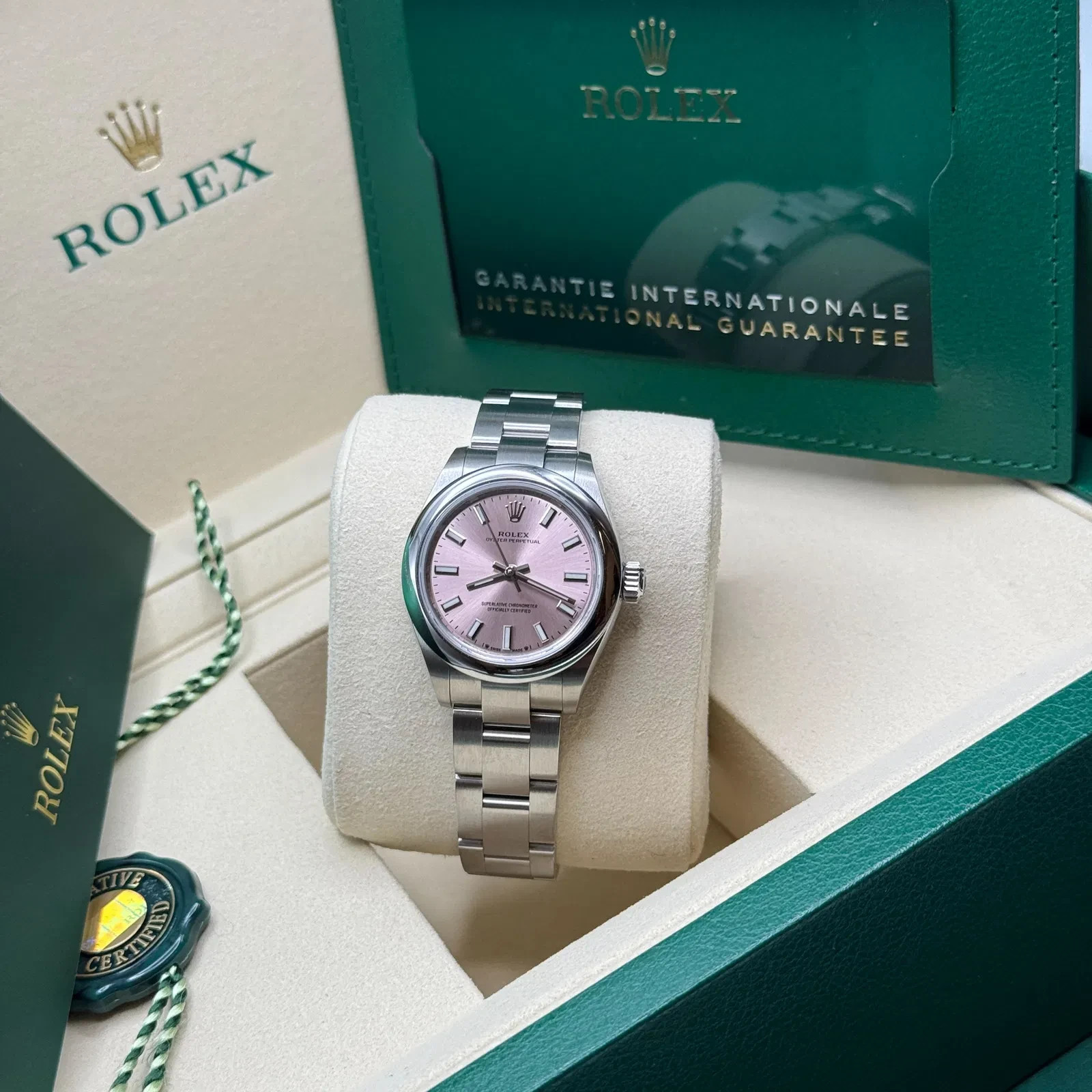 2025 Rolex Oyster Perpetual, Oystersteel 28mm Pink, 276200-0004.