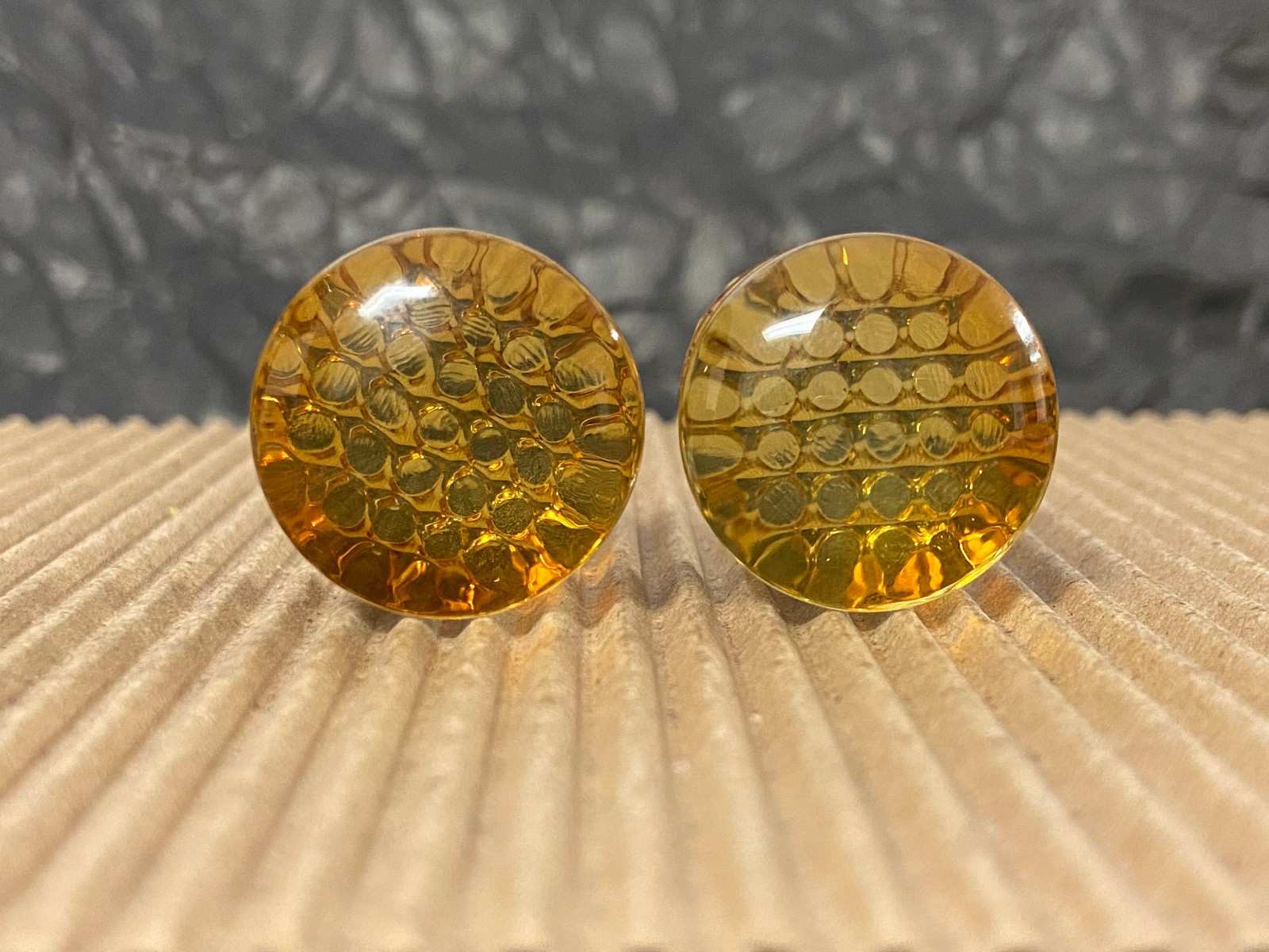 PAIR Honey Comb Design Glass Plugs Double Flare Gauges Honeycomb Body Jewelry