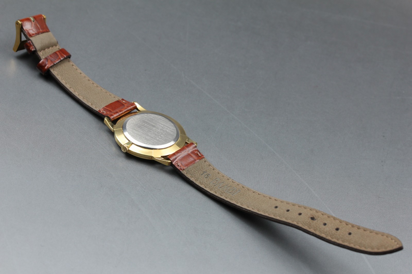 VINTAGE 1970s Universal Geneve 542101 Gold Roman Round 31mm Manual Men Watch JP