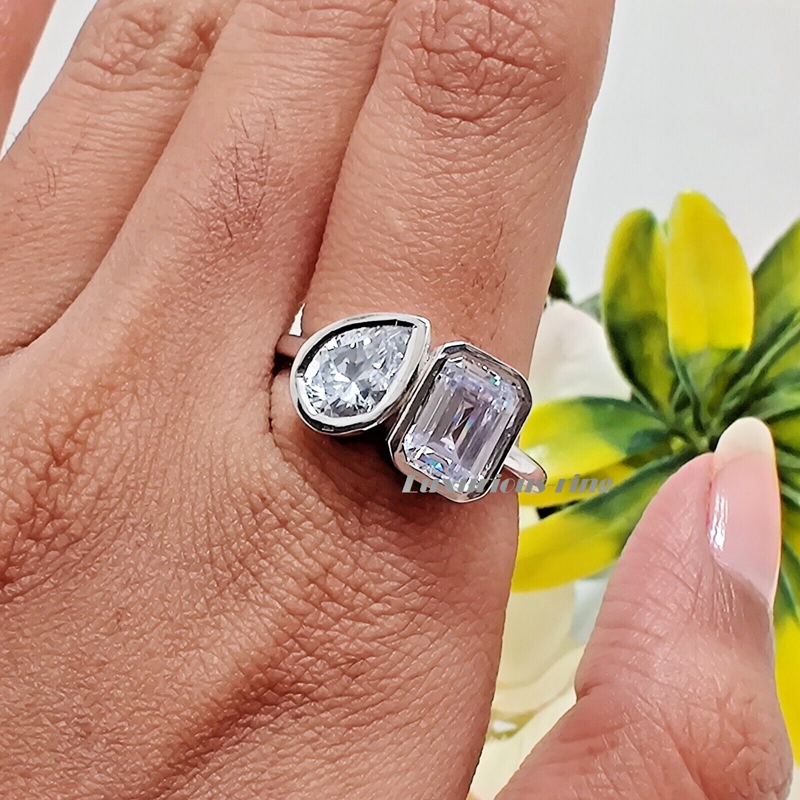 Toi ET Moi 925 Silver Ring /2.55 Ct Emerald & Pear Cut CZ Stone Anniversary Ring