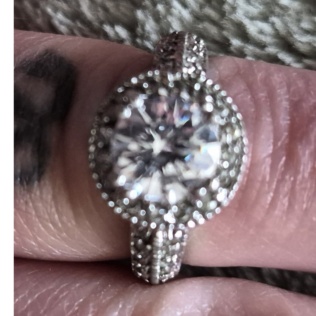 18k Palladium Halo Engagement Ring Round Diamond Size 6 Silver Detailed Band