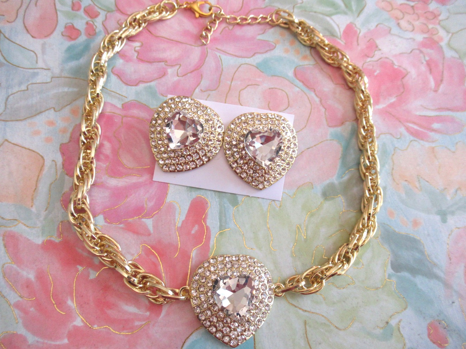LOVELY THICK STRAND CRYSTAL HEART SHAPE CHOKER NECKLACE & EARRINGS SET NEW