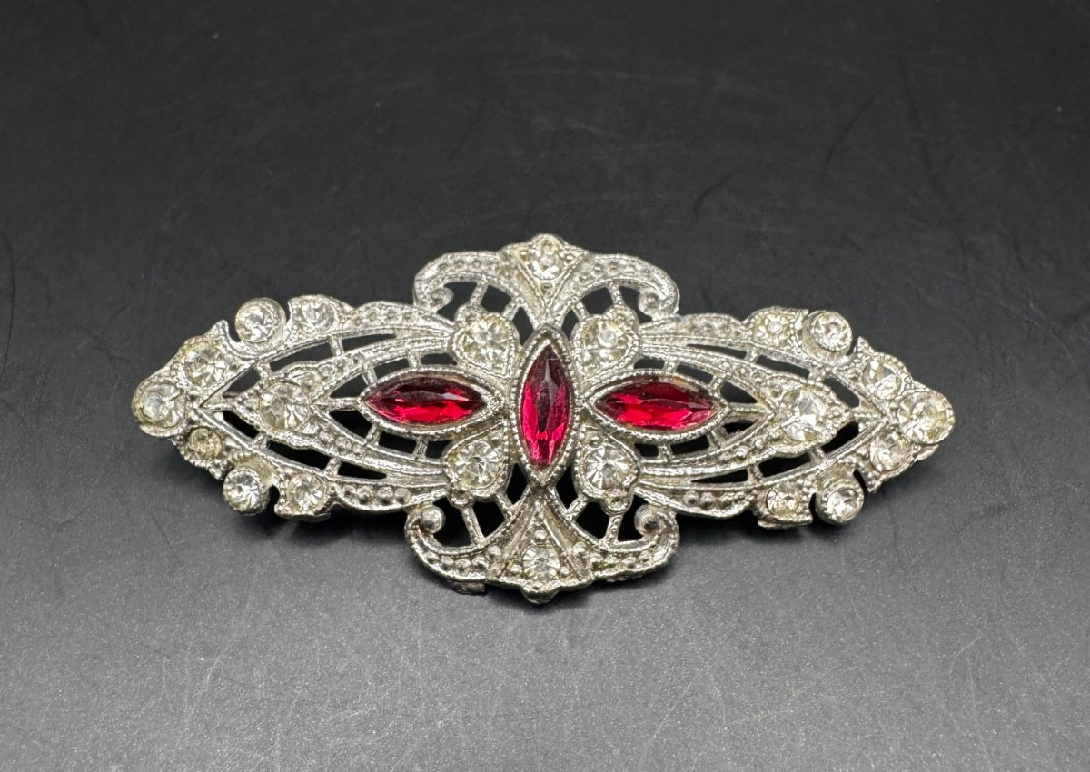 Vintage Art Deco Silver Tone Filigree Red Glass Rhinestone Bar Brooch Pin
