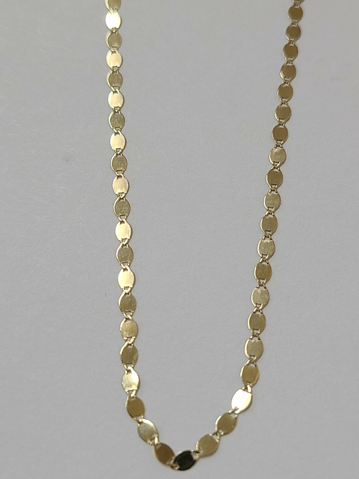 14k Yellow Gold Shiny Flat Chain Oval Links 18″ Long Lobster Claw Lock 2mm Wide