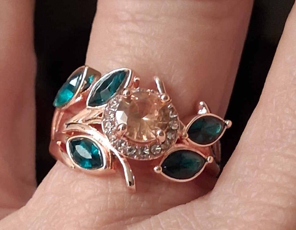 Rose Gold Tone Leaf Cocktail Ring Round Clear Rhinestone Prong Set Size 9