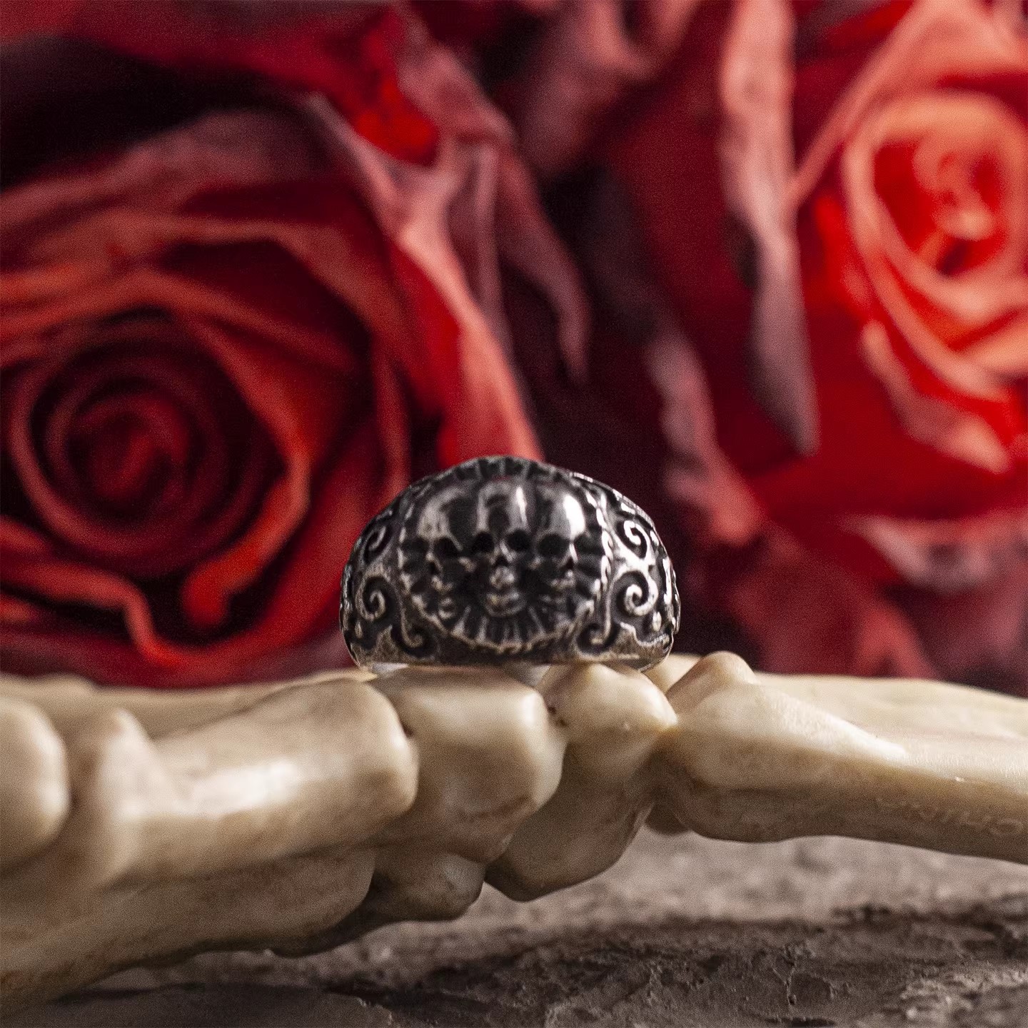 NIGHT WORKS Triple Personality retro dark vintage skeleton ring rock trend