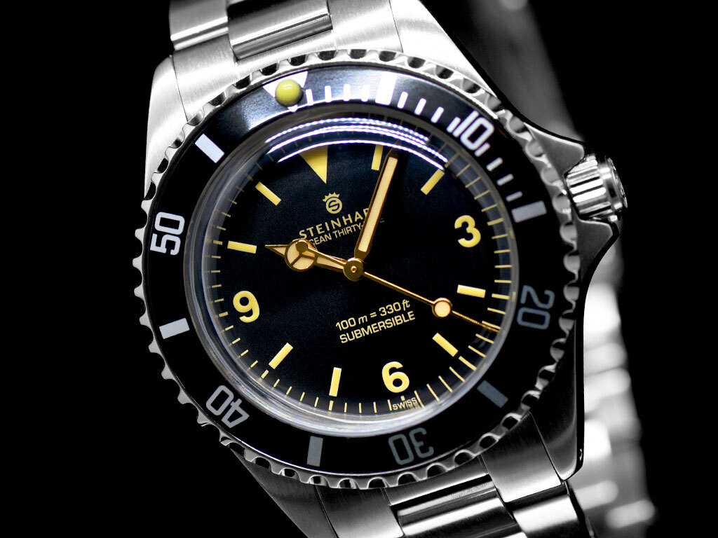 New Steinhart Ocean One 39mm Black Ceramic Automatic Swiss Diver Watch 103-0942