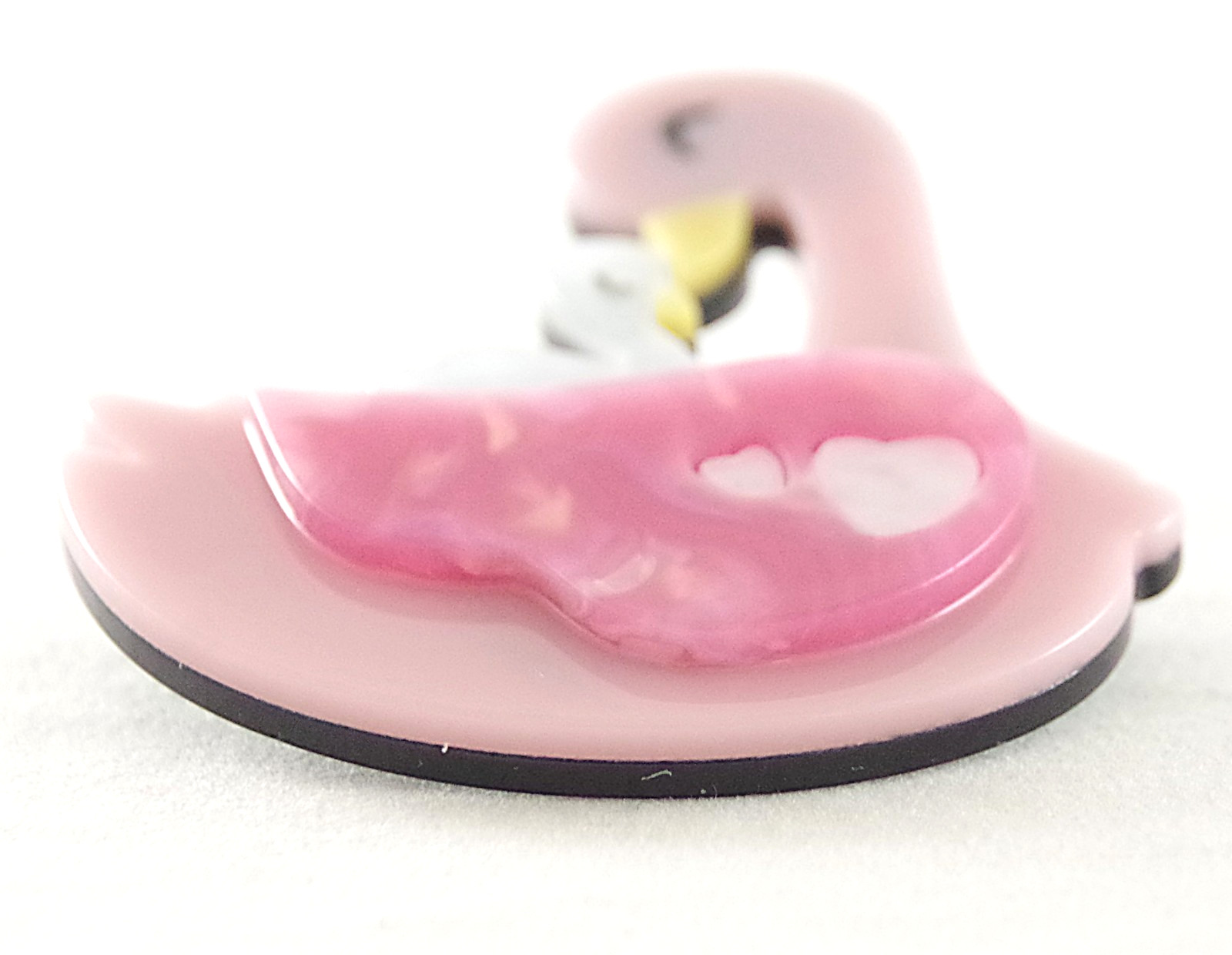 Cute! 2.5″ NWOT MOTHER & BABY SWAN BIRDS LAYERED ACRYLIC MOTHER’S DAY BROOCH PIN