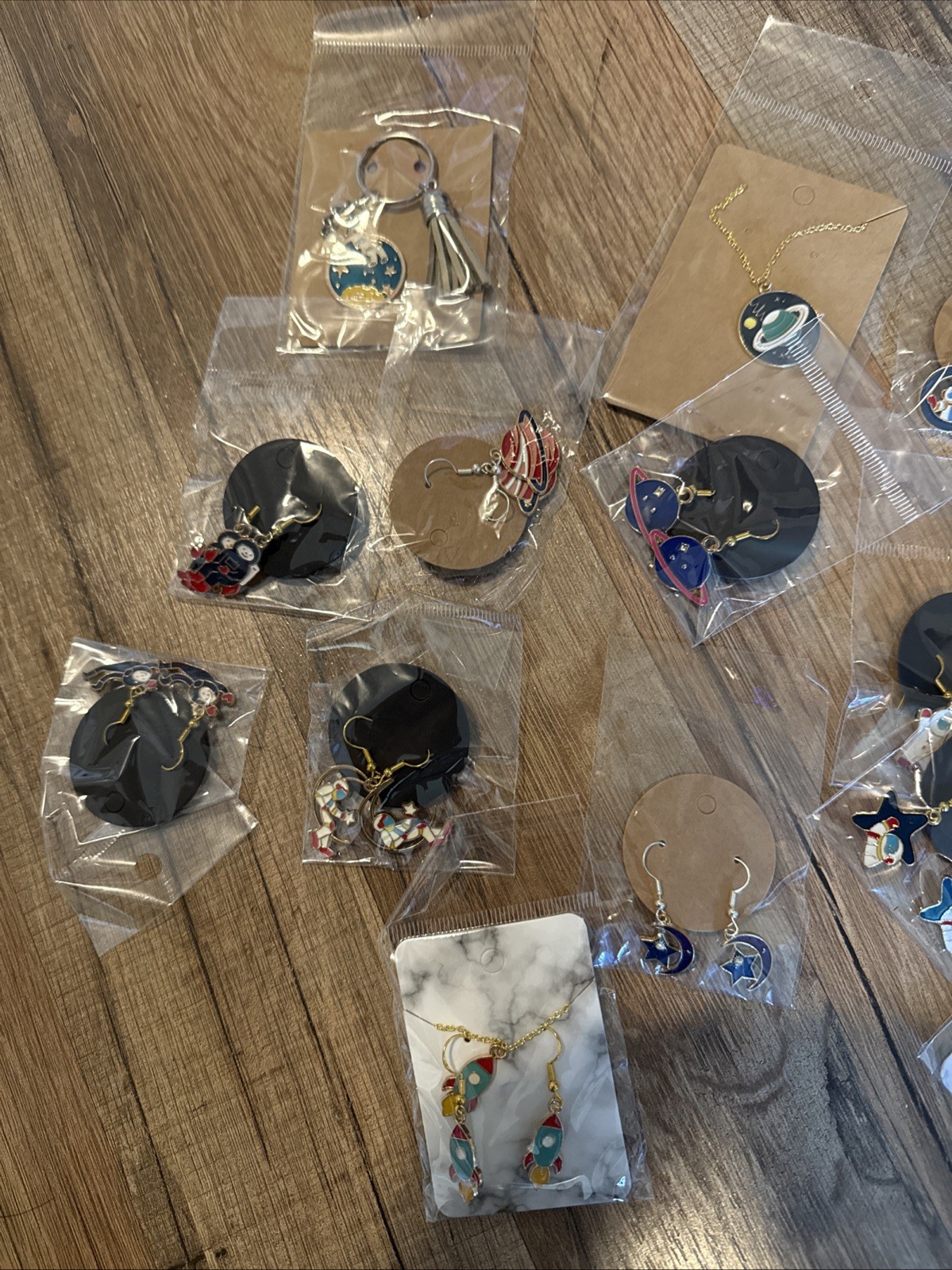 20 PCS LOT BULK SPACE LOVER EARRINGS NECKLACES AND KEYCHAINS