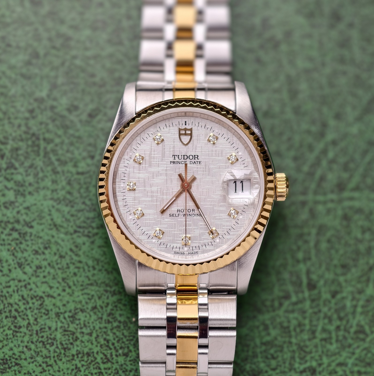 Tudor White Linen Dial Prince Date 74033 Men’s Watch Automatic 34mm Graph scale