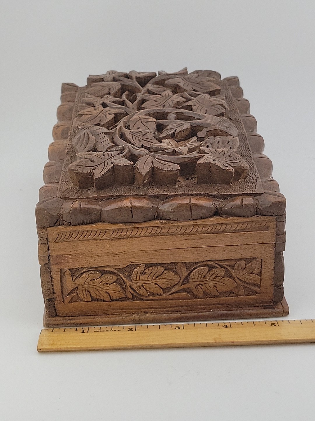Hand Carved Kashmiri Walnut Wood Jewelry Box with Removeable Tray Signed 8.5×5.5