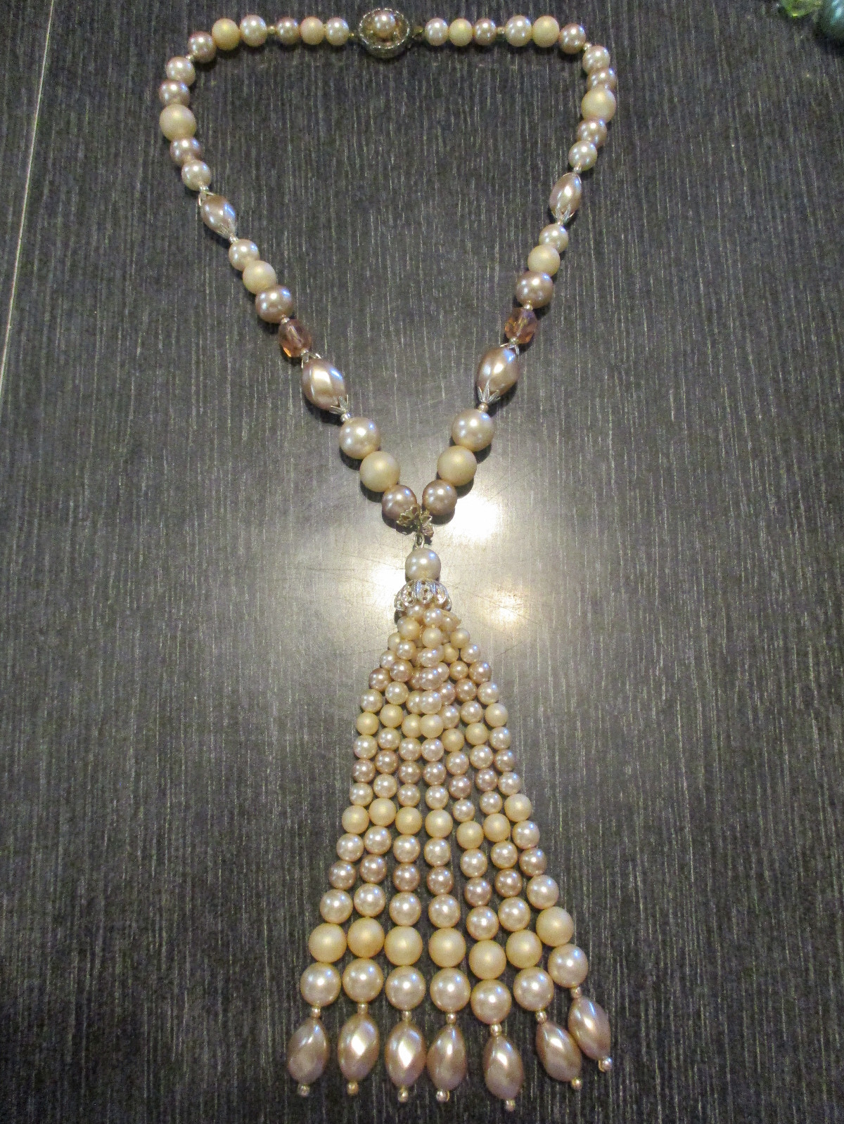 Vintage Retro Faux Pearl Bead 5-1/2″ Drop Dangle Tassel Pendant 17″ Necklace