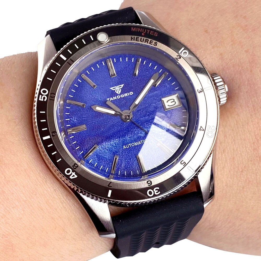 NH35 Diving Men’s Watch 40mm 20ATM Diving 200m Waterproof Bubble Sapphire Crysta