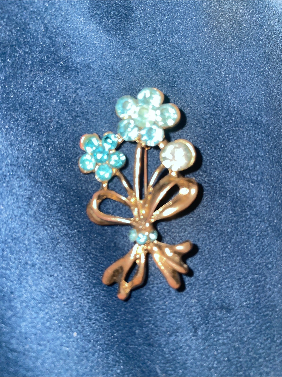 VNTG GOLD PLATED FLORAL RHINESTONE BROOCH Tested 12K/14K