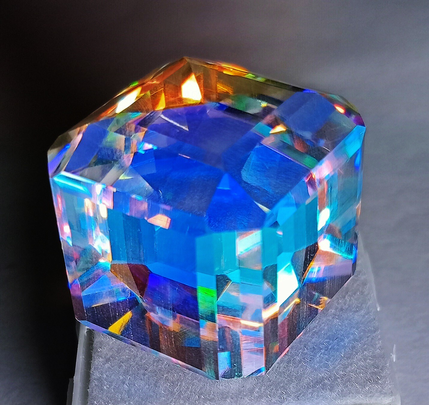 Rainbow Color Natural Mystic Topaz Cube Cut EGL Certified 100+ Ct Loose Gemstone