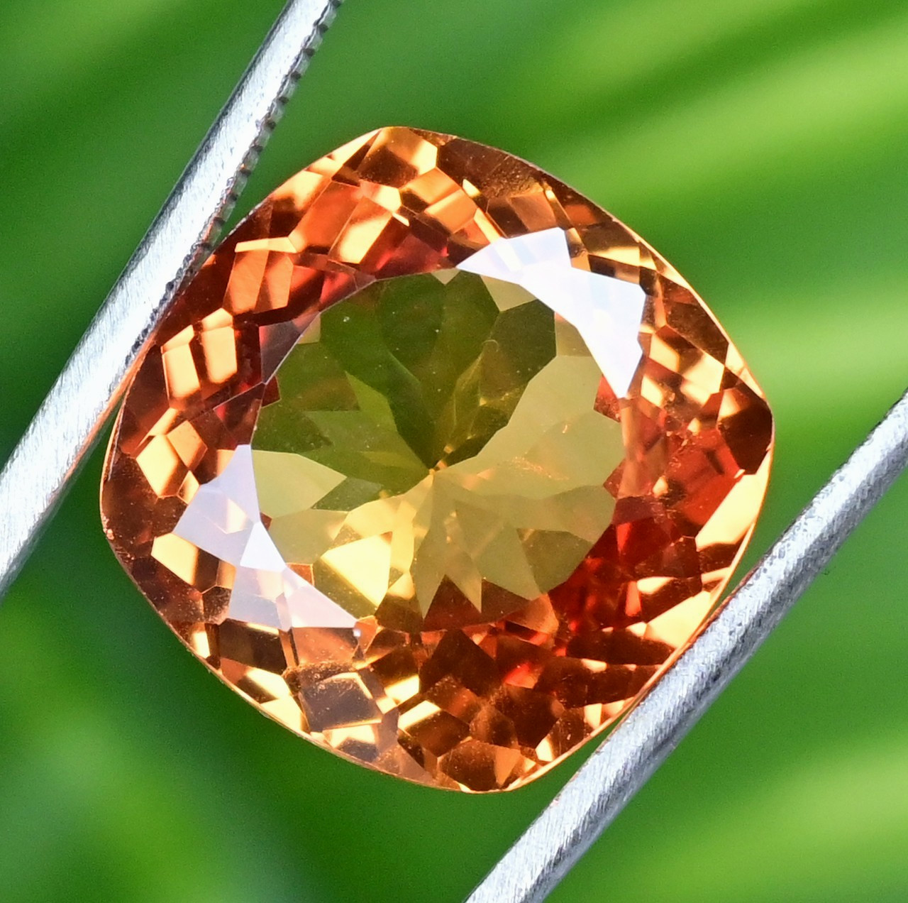 22.65 Ct Natural Yellow Golden padparadscha sapphire Certified Flawless Gemstone