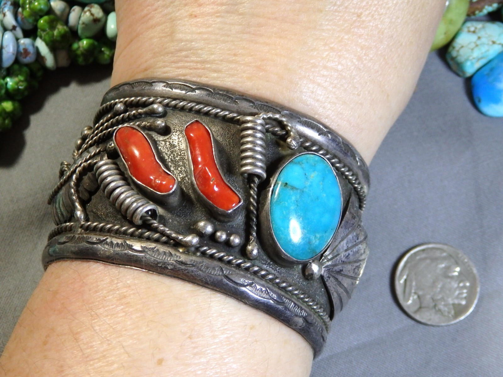 NAVAJO Ray Calladitto KINGMAN TURQUOISE Sterling Silver 93g Squash Blossom CUFF