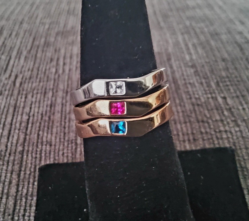 Park Lane ” STACKED ” RING Set of 3 rings in Slv & Gld + Red, Wht, Blu – SZ 10