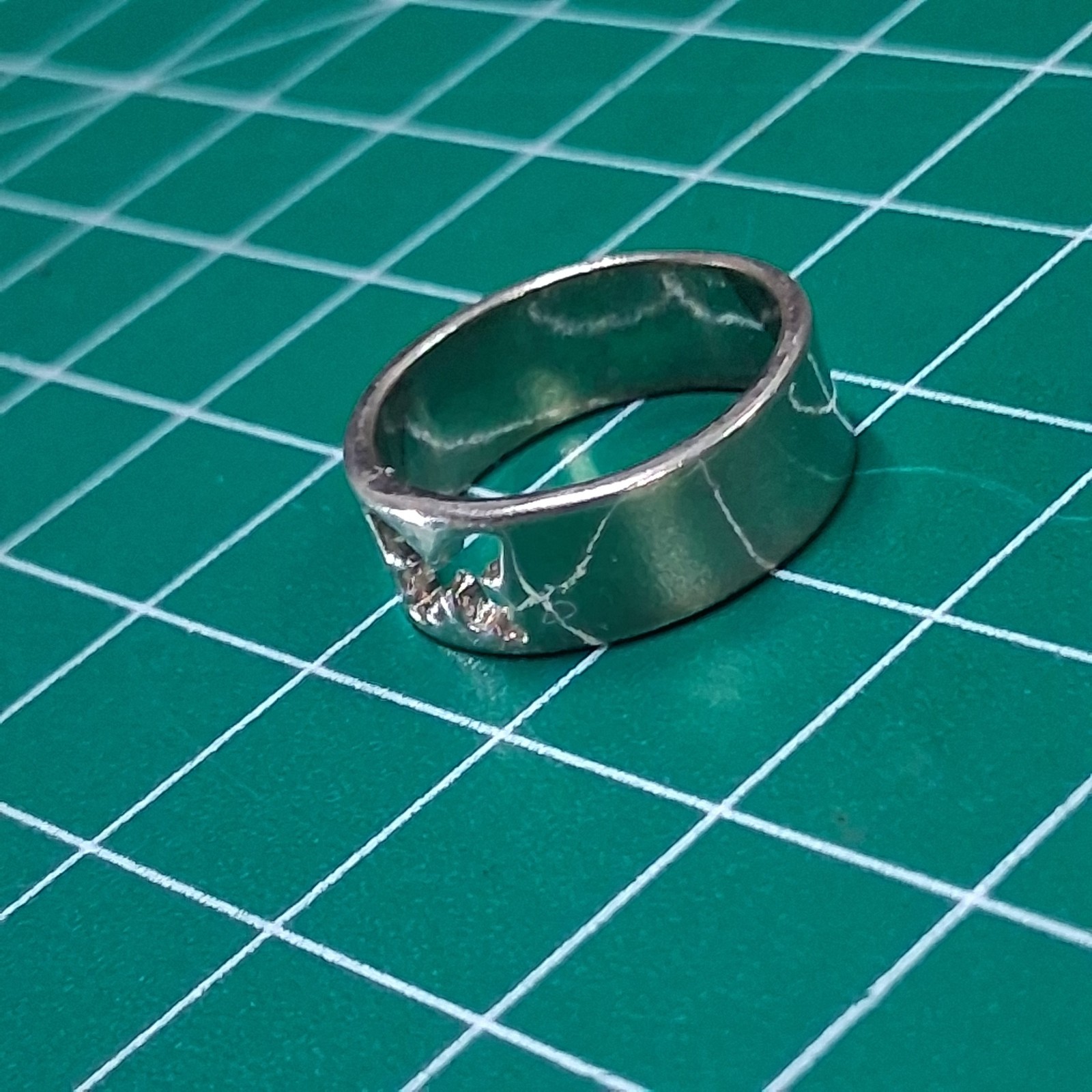 Vintage Polished Stainless Steel Laser Cut Butterfly Design Size 7.5 Band Ring