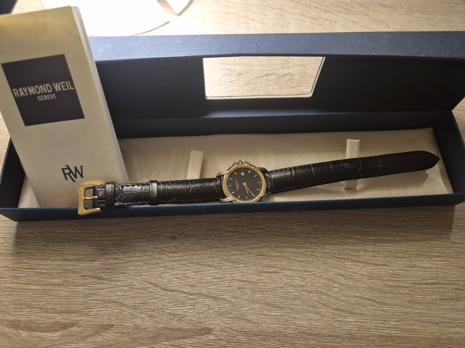 Raymond Weil Ladies Leather Strap Watch Vintage 9955 Working