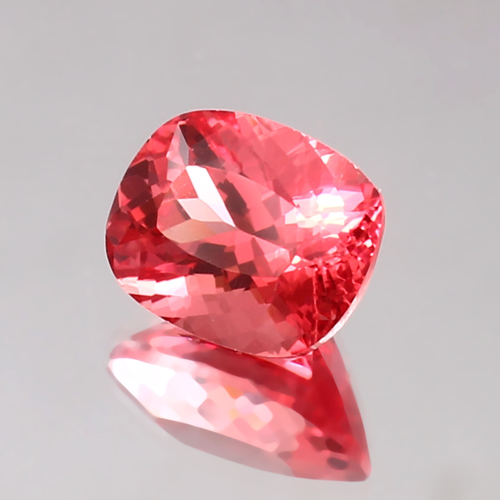 4.90 CT – AAA Natural Ceylon Padparadscha Sapphire Loose Cushion Gemstone Cut