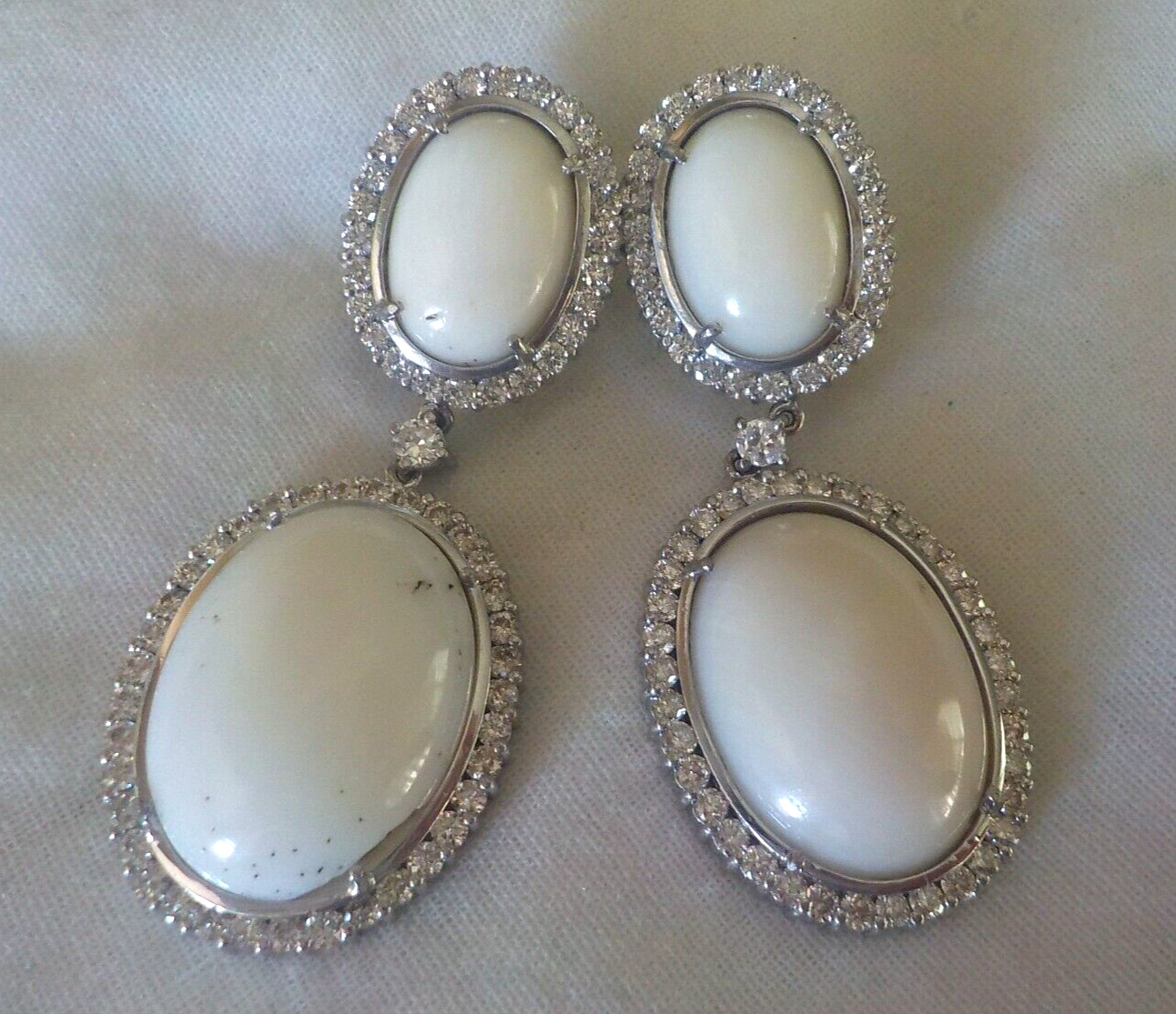 18k White Gold Chandelier White Coral 2.56ct Diamond Earrings -22.73 gm, 1.90 in