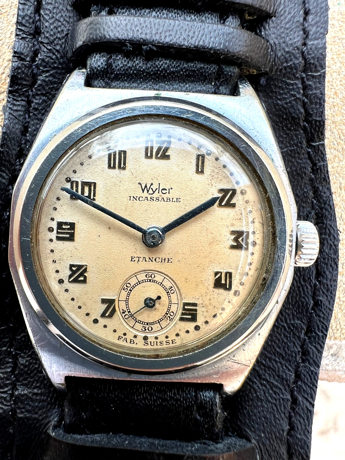 Vintage Wyler rare ww2 Military Etanche watch Deco numbers Tropical dial Works