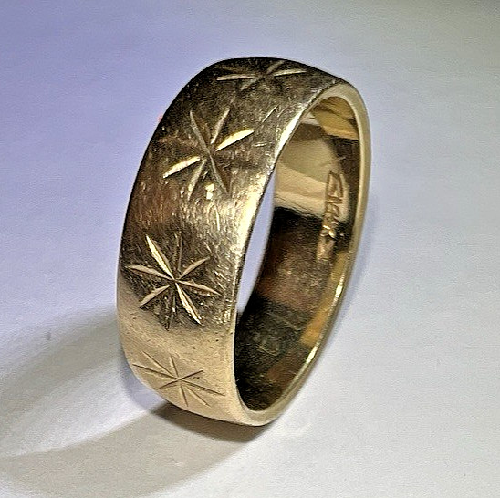 14k Gold Ring Domed Band 8 point rays – Star Embossed US Size 6 Marked