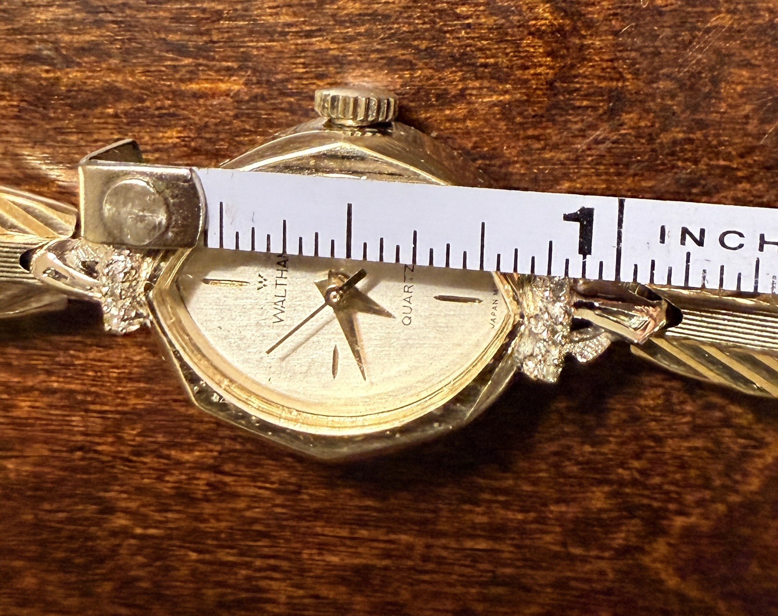 Vintage Waltham Japan 10K Gold Fill Ladies / Girls Quartz Watch with new battery