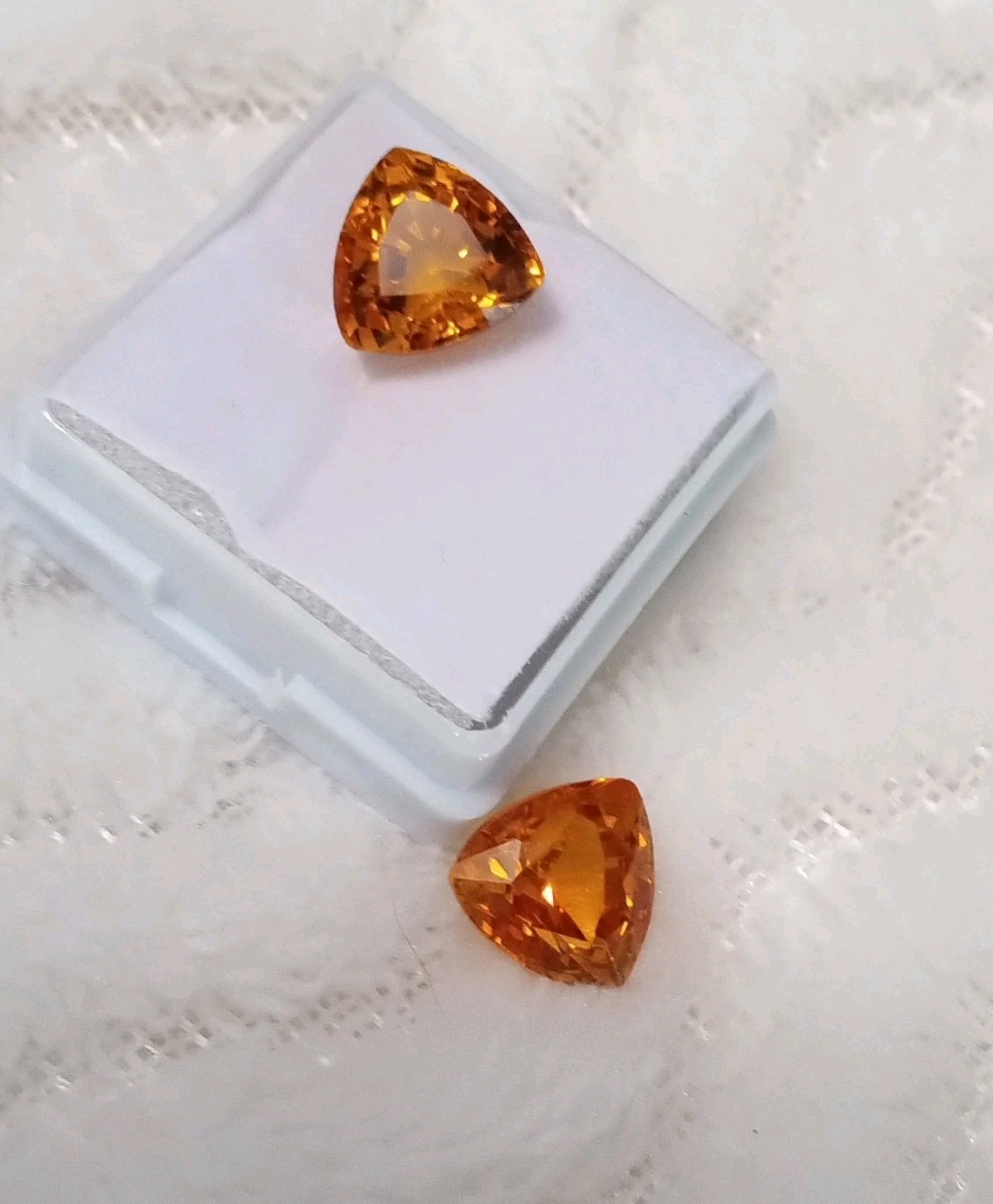 9x9x9x7mm Lab Created Diffused Orange Padparadscha Thick Trillion Cut About 14CT