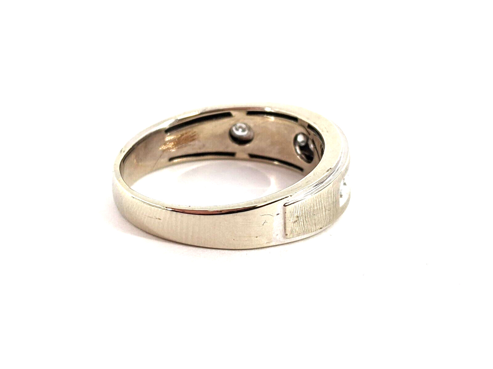 10KT White Gold 5.93g Men’s Diamond Ring Band (1/2cttw) Size 11.75