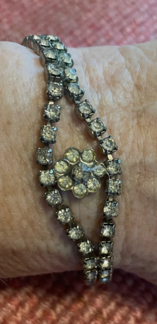 vintage Rhinestone Bracelet From The Mid 20Th Century, Silvertone, Center flower