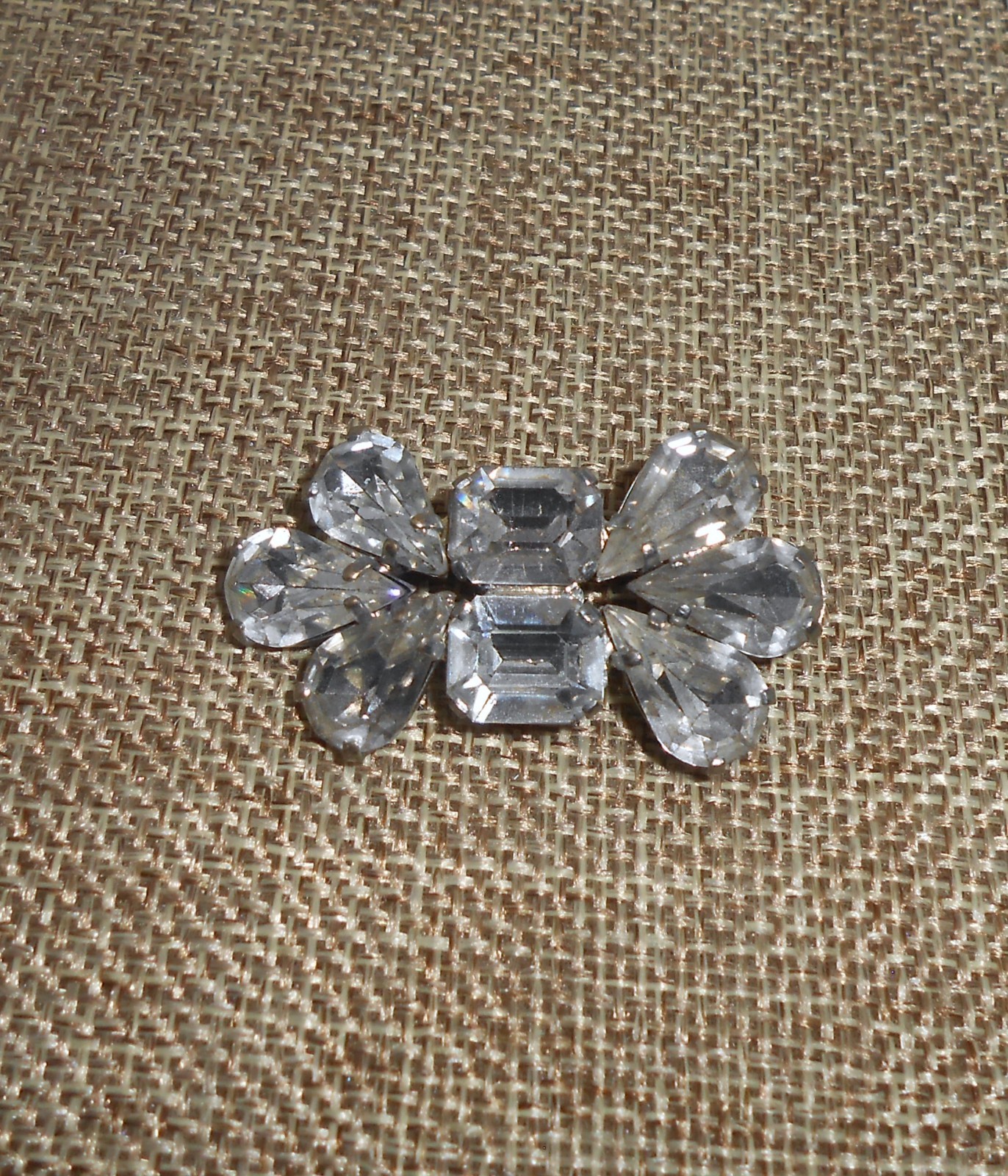 Vintage CZECHO CZECHOSLOVAKIA Clear Crystal Stones Brooch Pin Silver-tone J26