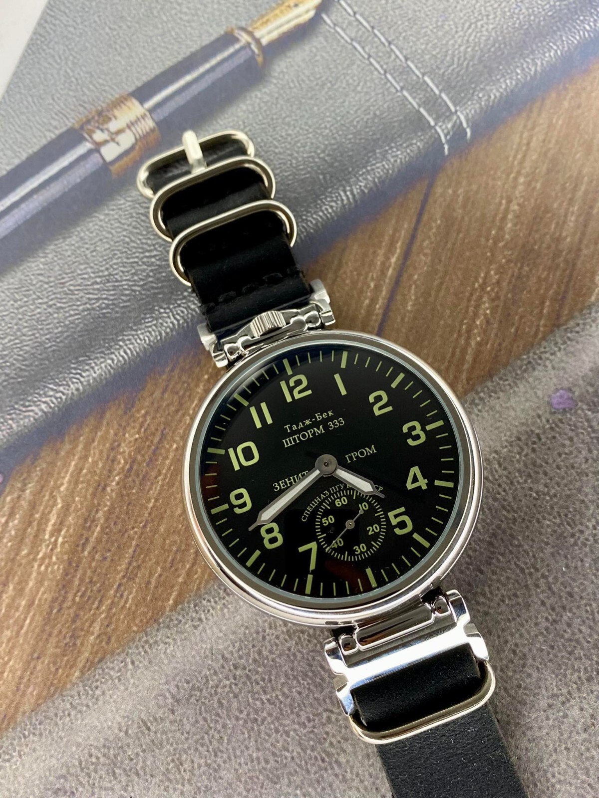 Watch Molniya Mechanical Vintage Soviet Molnija Russian 3602 Dial Wrist Man USSR