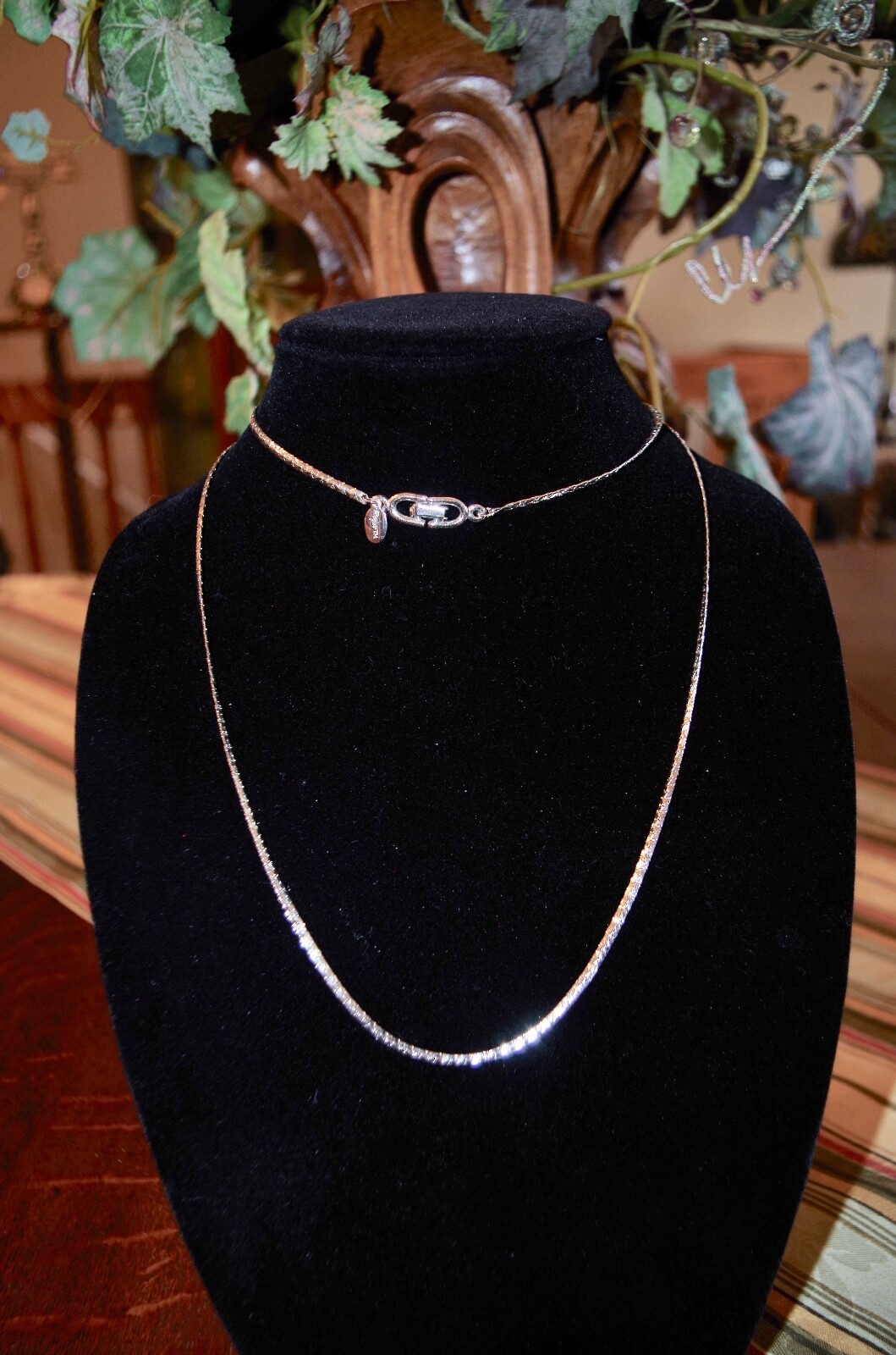 VINTAGE “ROGET TM” SILVERTONE NECKLACE 35″ HIGH QUALITY!