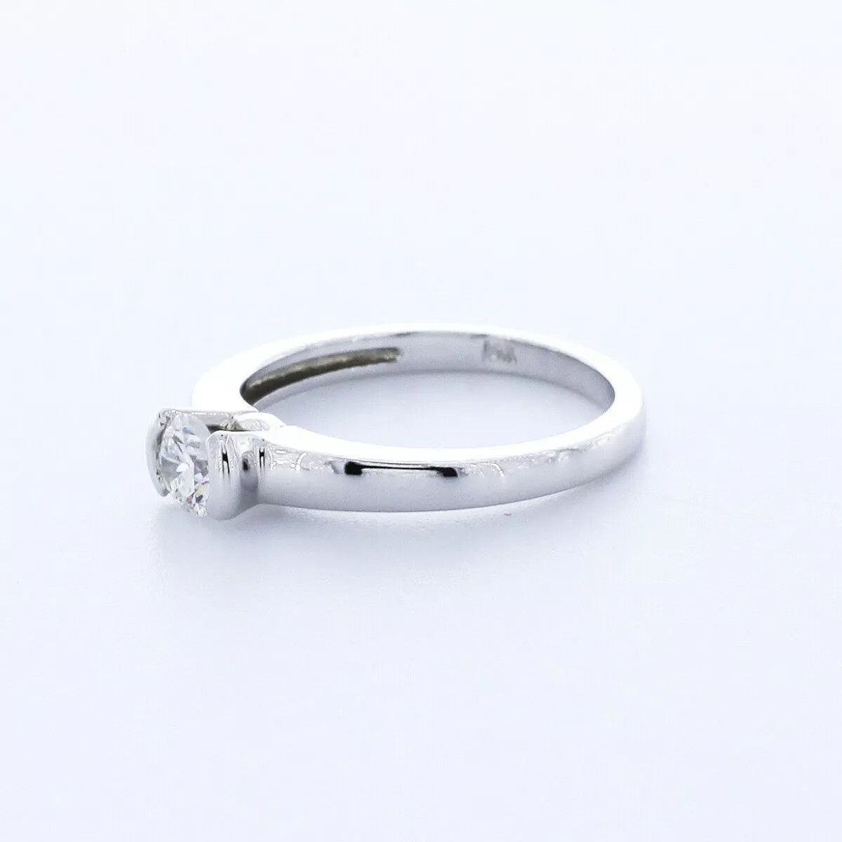 Solitaire Engagement Ring 14K Gold Classic Round 0.57 CT Lab-Grown Diamond E VS1