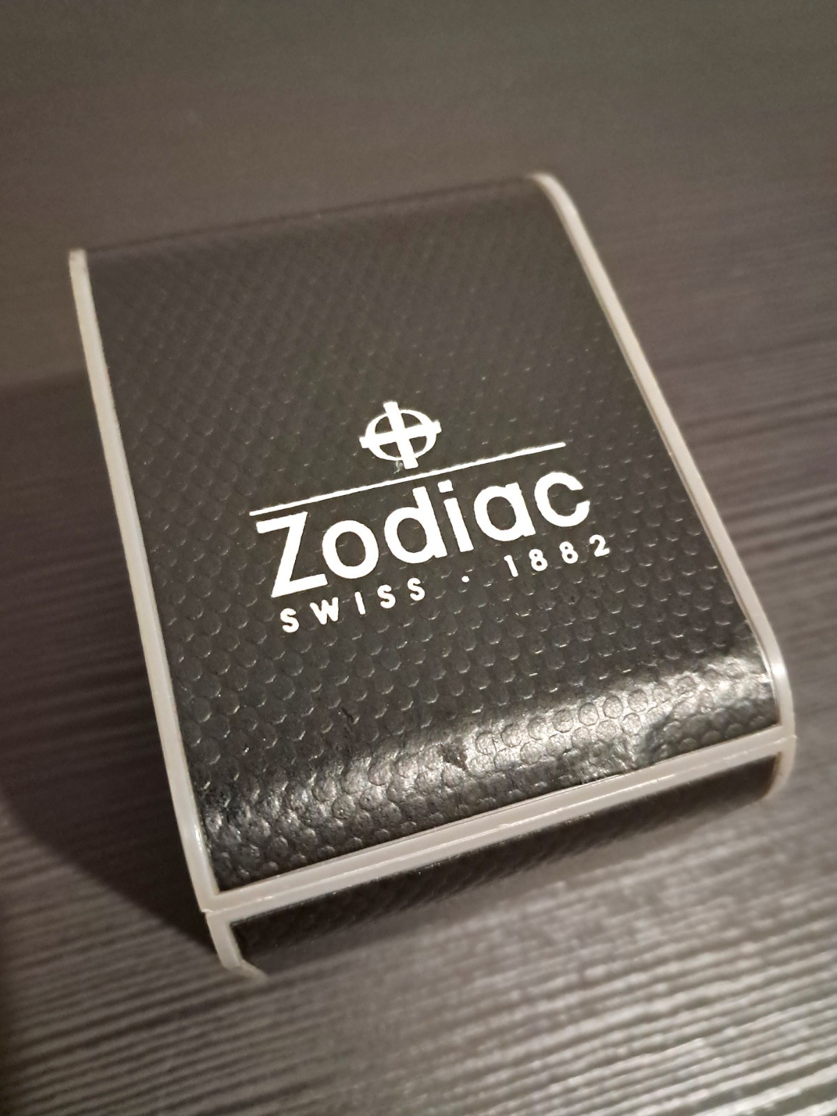 Zodiac Professional 200 meters 3133010 gold quartz diver 34mm