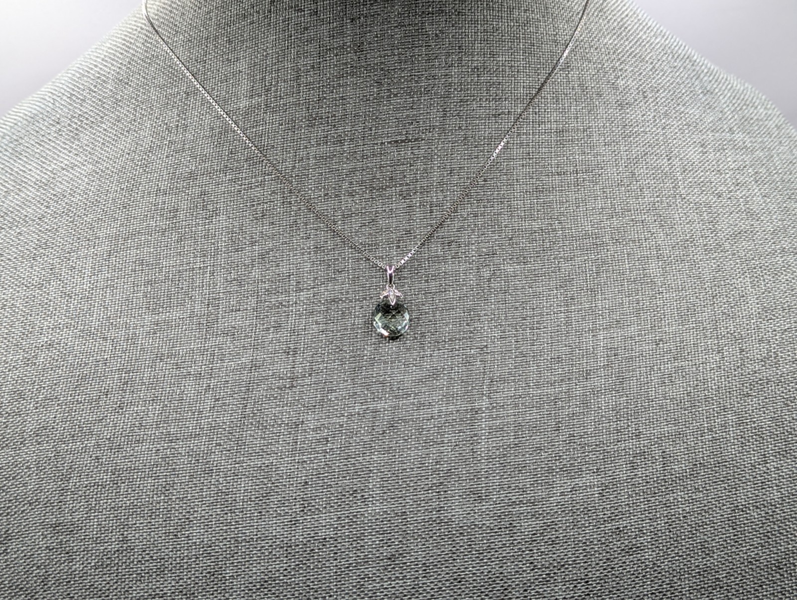 Peora 14k white gold diamond and green amethyst pendant