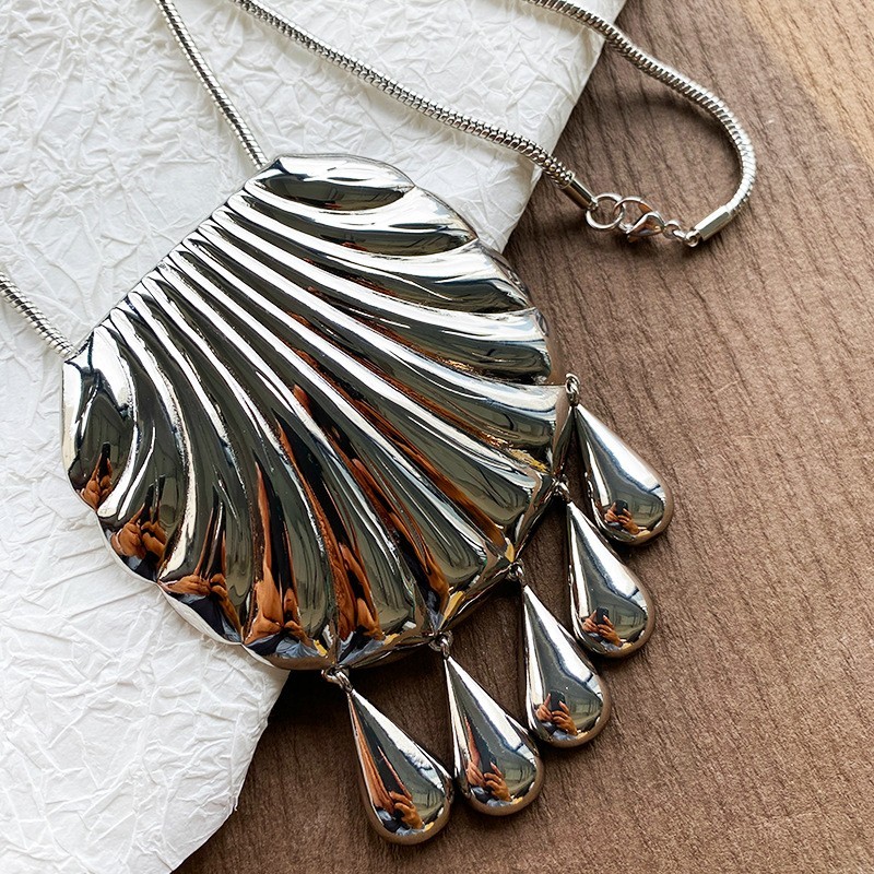 Women Vintage Large Shell Tassel Water Drop Pendant Necklace Statement Jewelry