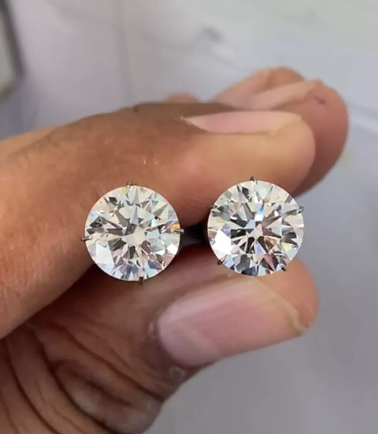 Pair Of Loose CVD Lab-Grown Diamond 4 Ct Round 8.40 mm Color D – IF Certified