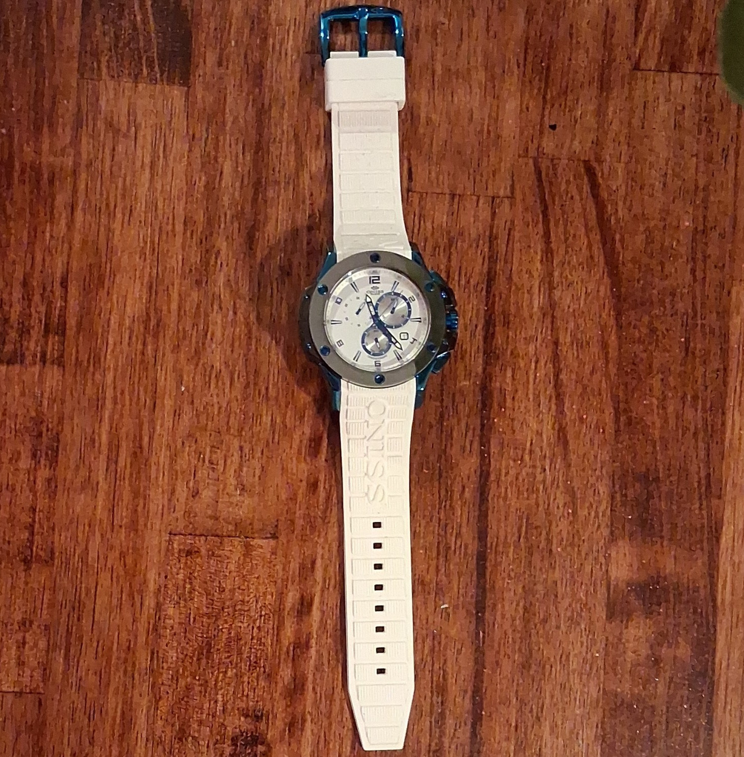 ONISS ON612-M Quartz Chronograph Date Pearl Dial Blue Case
