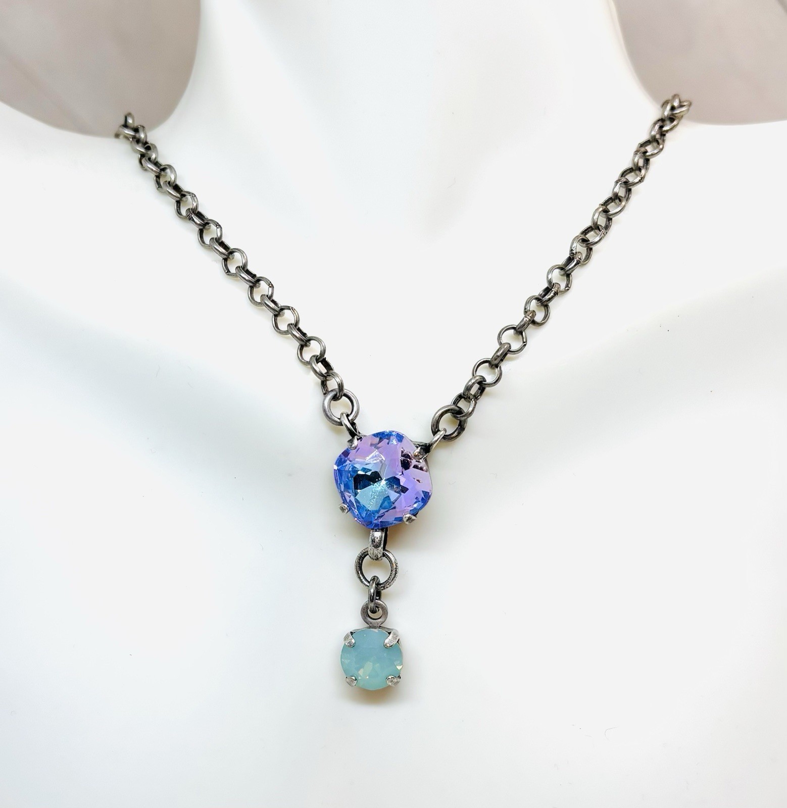 12mm Silver Plated Vitrail Light Lavender Cushion Cut Crystal Cup Chain Pendant